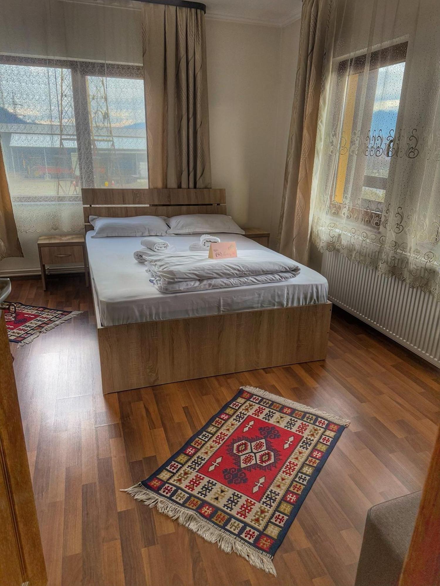 Hotel Casa Vadeanu Sighetu Marmaţiei Exterior foto